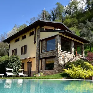  Apartment In With Pool Garden And View Italien